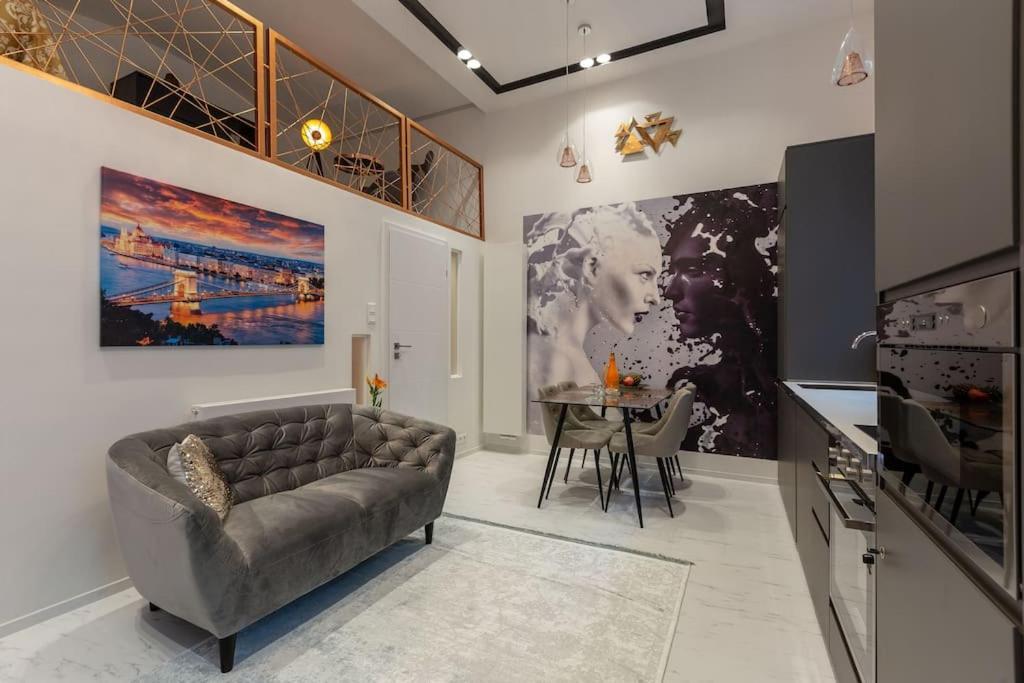 Premium Apartment By Hi5-King Street'S Luxury Budapesta Exterior foto